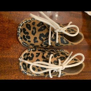 Monkey feet 3-6 month cheetah oxfords